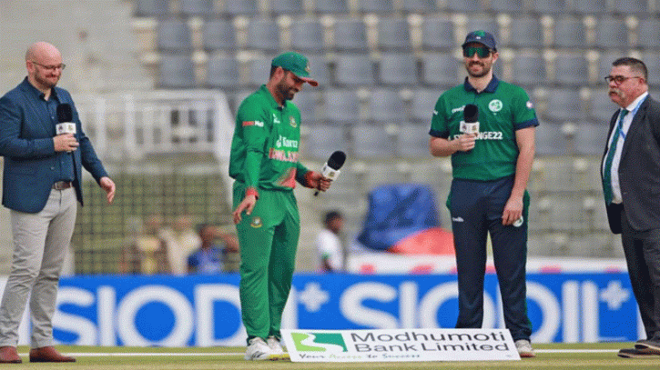 টস জিতে ব্যাটিংয়ে আয়ারল্যান্ড : দলে ফিরলেন মিরাজ টস জিতে ব্যাটিংয়ে আয়ারল্যান্ড : দলে ফিরলেন মিরাজ