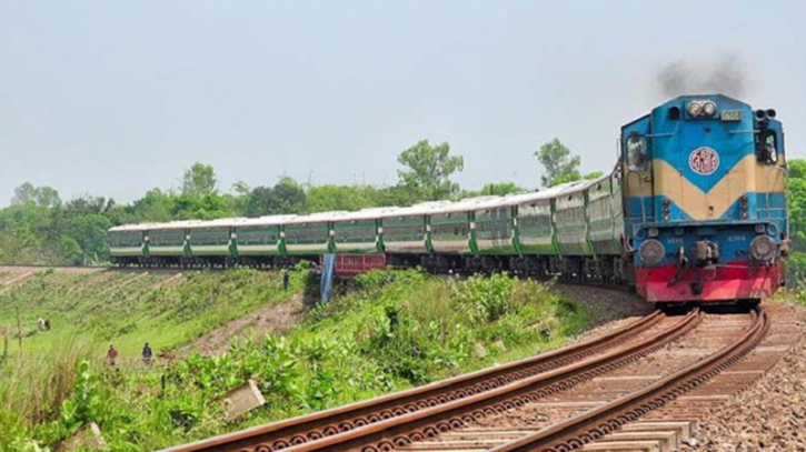 রোববার সব ধরনের ট্রেন চলাচল বন্ধ রোববার সব ধরনের ট্রেন চলাচল বন্ধ