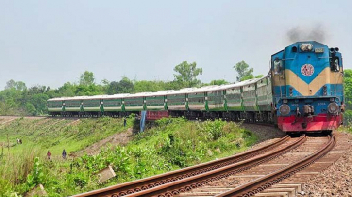 ১৫ ঘণ্টা পর ঢাকা-ময়মনসিংহ ট্রেন চলাচল শুরু