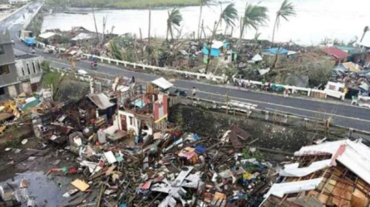 ফিলিপিন্সে আঘাত হেনেছে সুপার টাইফুন ফাং-ওং, নিহত ২