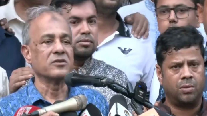 রাতে মন্দিরের ভলান্টিয়ার উধাও হওয়া চলবে না: স্বরাষ্ট্র উপদেষ্টা রাতে মন্দিরের ভলান্টিয়ার উধাও হওয়া চলবে না: স্বরাষ্ট্র উপদেষ্টা